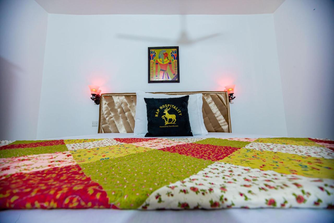 Nap Apartment Hotel Dansoman Ngoại thất bức ảnh