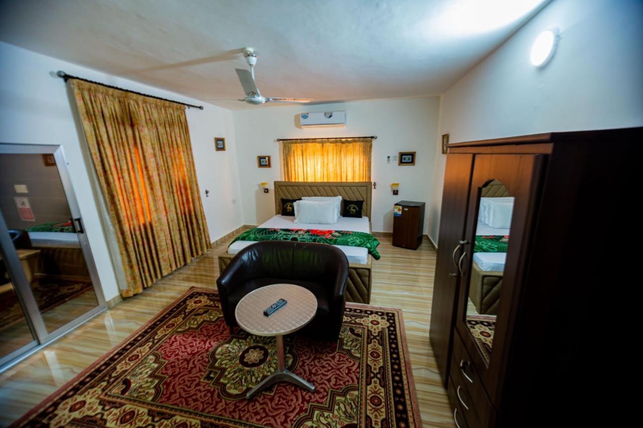 Nap Apartment Hotel Dansoman Ngoại thất bức ảnh